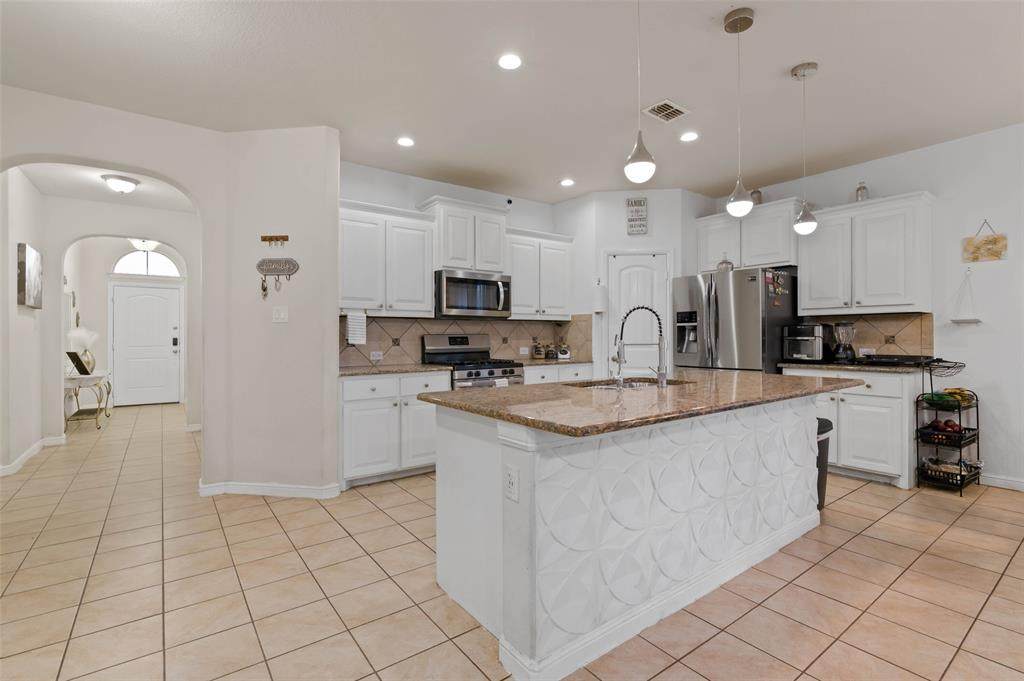 320 Grassland Drive - Photo 1