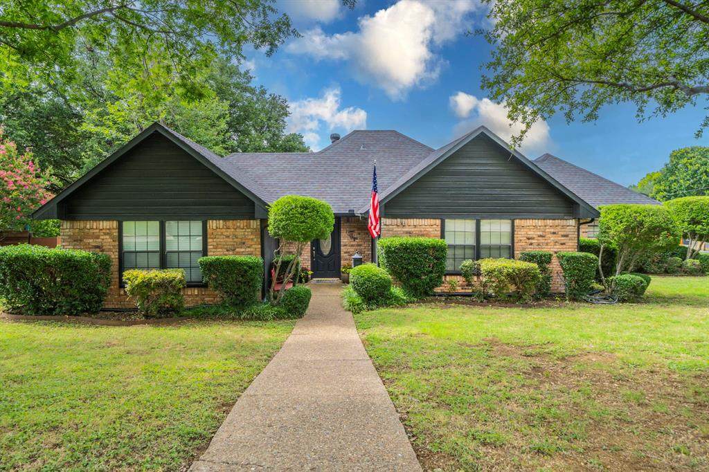 1002 Capetown Drive - Photo 1