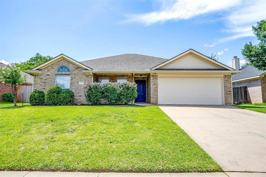 578 Tanglewood Drive - Photo 1