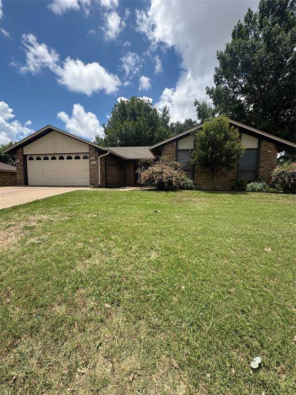 304 Chartwell Drive - Photo 1