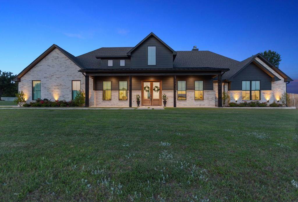21815 Country Meadows - Photo 1