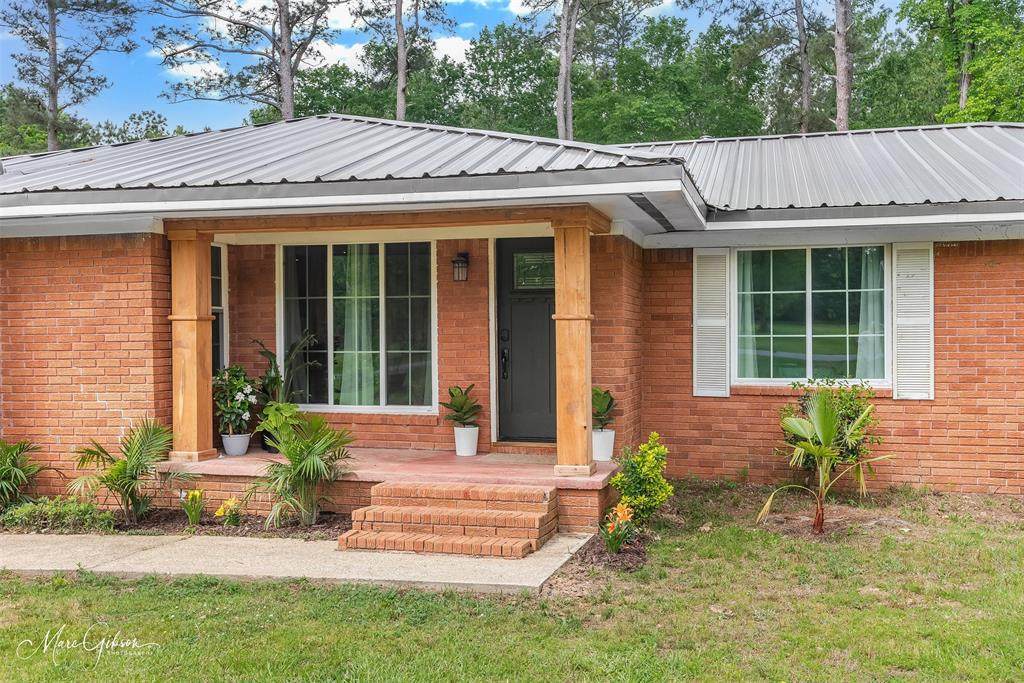 1042 Lane Drive - Photo 1