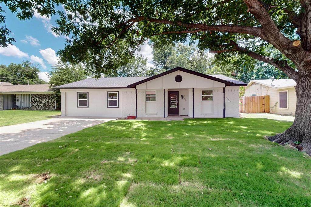 1822 Robinson Street - Photo 1