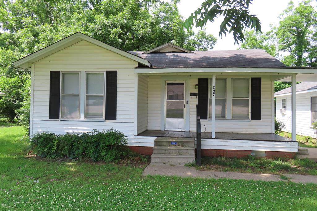 807 Butler Street - Photo 1