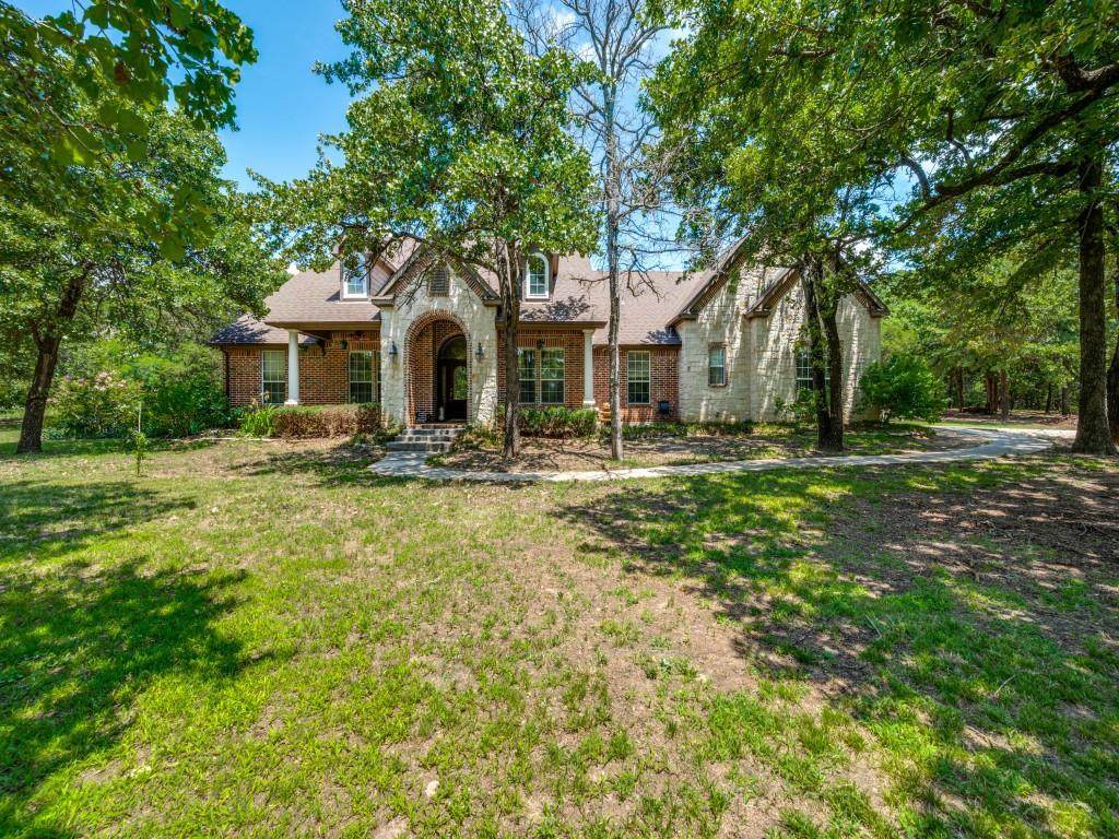 735 Sleepy Hollow Lane - Photo 1
