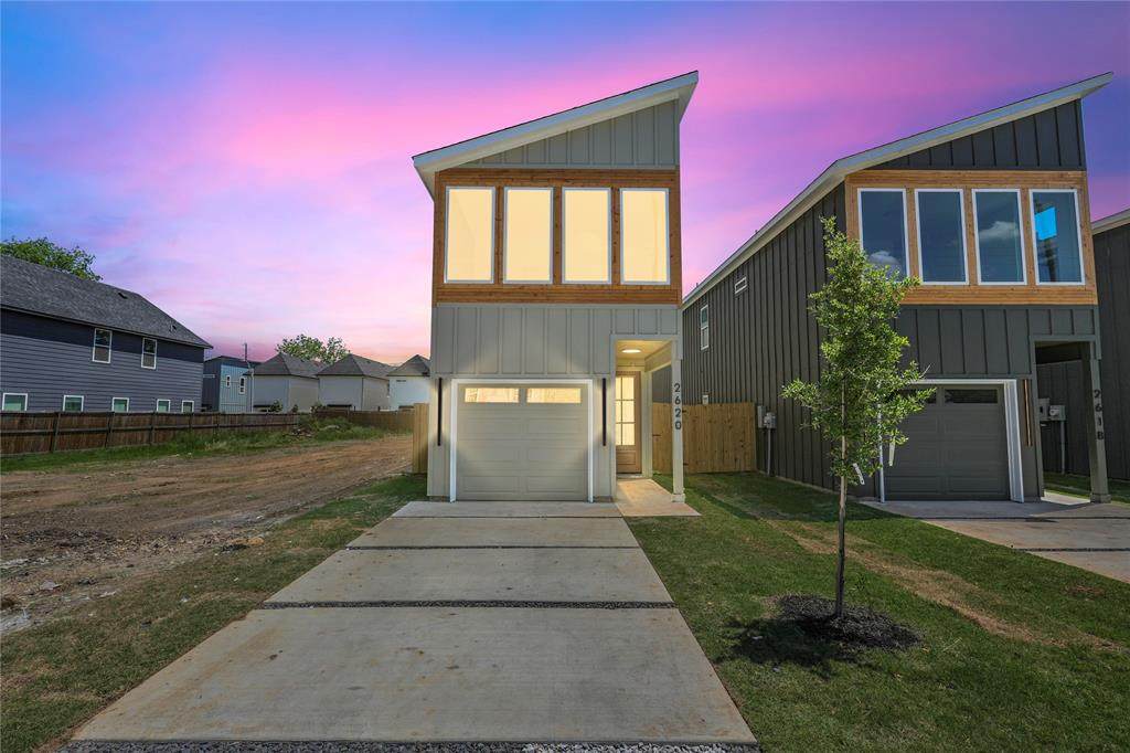 2620 Peabody Avenue - Photo 1