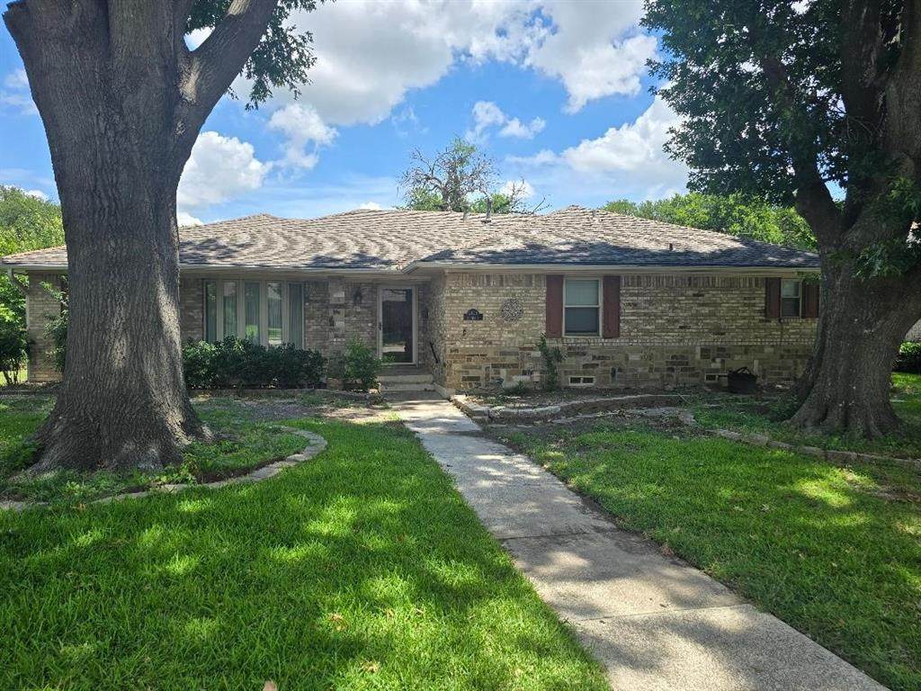 2406 Rochdale Street - Photo 1