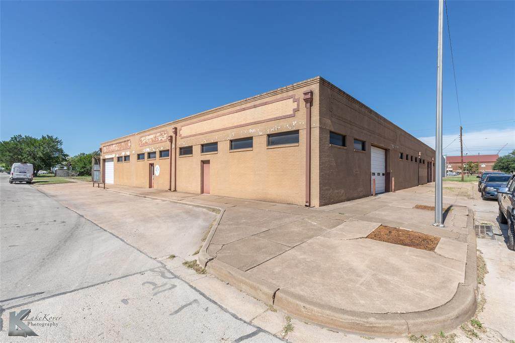 202 Elm Street - Photo 1