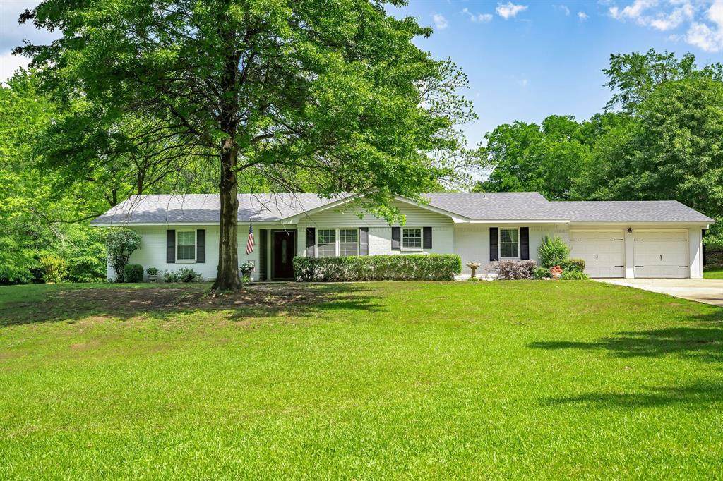 631 County Road 3210 - Photo 1