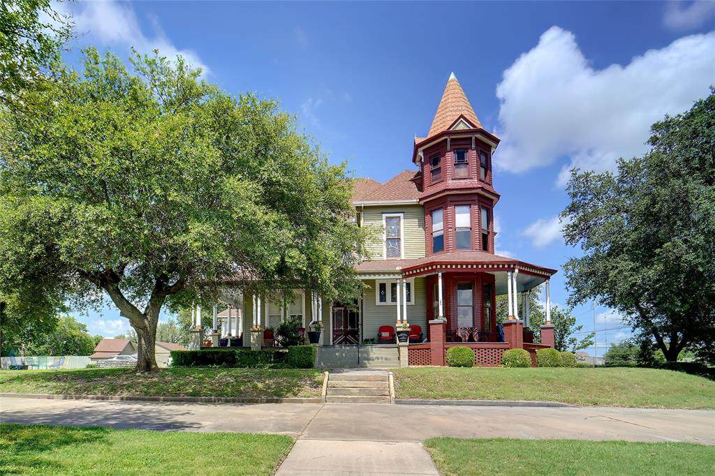 1105 Palo Pinto Street - Photo 1