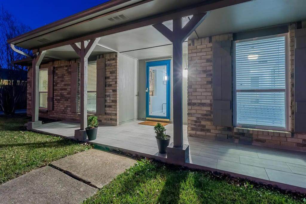 4821 Hamilton Court - Photo 1