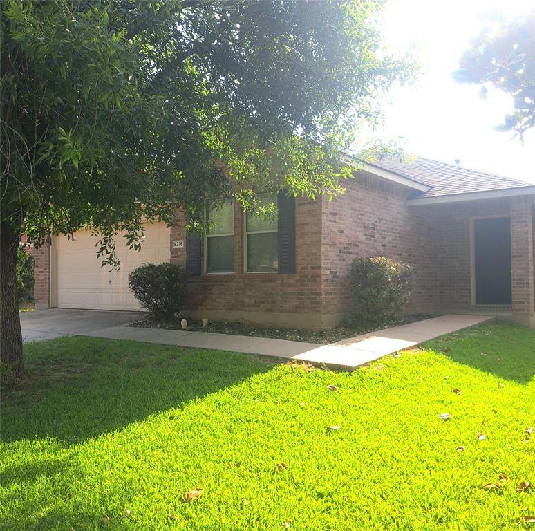 9216 White Swan Place - Photo 1