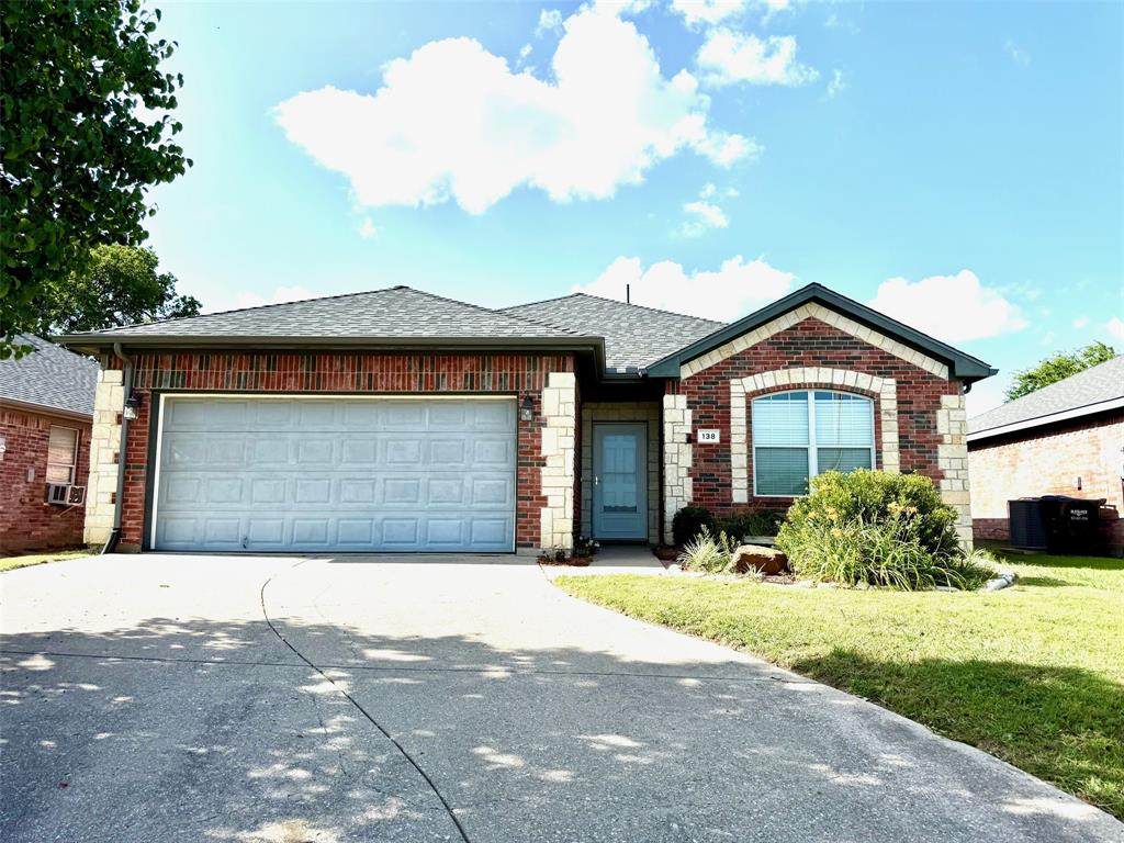 138 Lipan Street - Photo 1