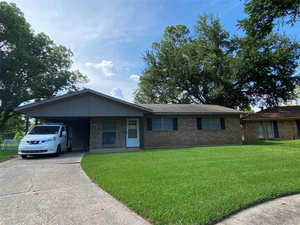 1215 Ella Circle - Photo 1