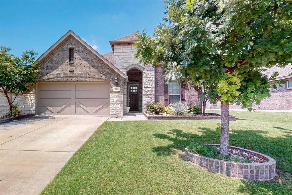 2613 Maple Leaf Drive - Photo 1