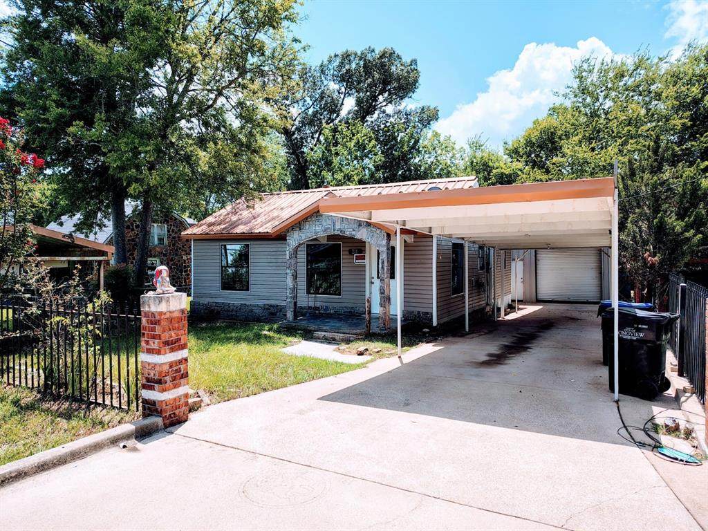211 Watkins Street - Photo 1