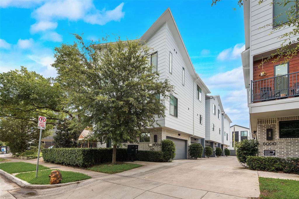 6004 Hudson Street - Photo 1