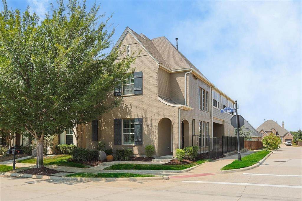 657 Surrey Lane - Photo 1