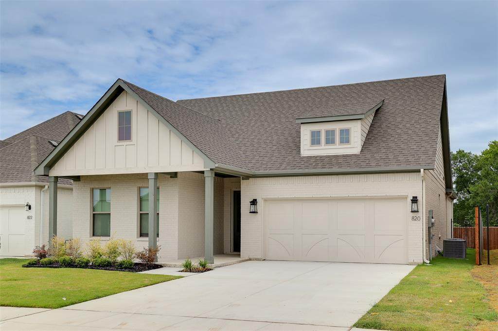 820 Mallard Drive - Photo 1