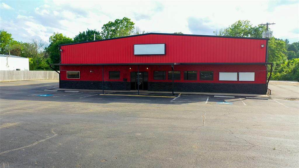 3330 Ne Loop 286 - Photo 1