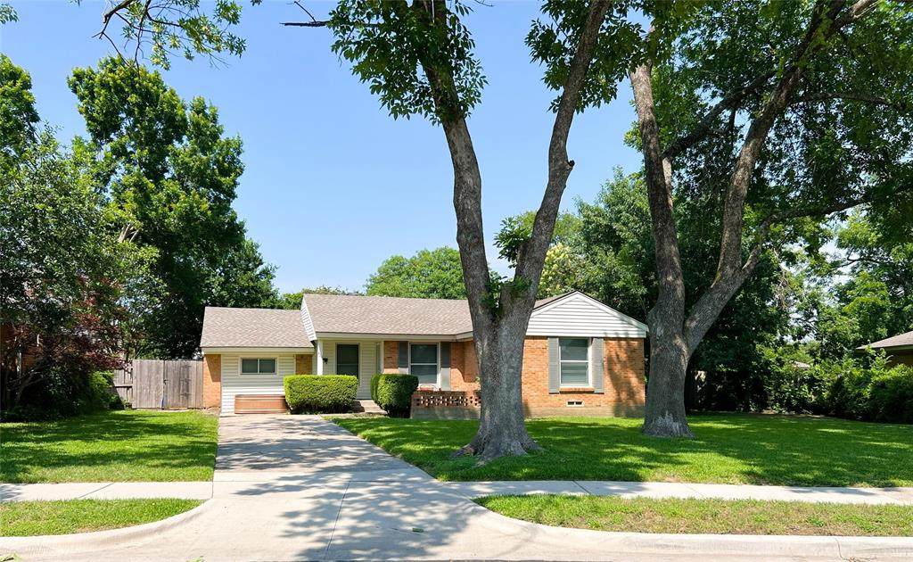 424 Classen Drive - Photo 1