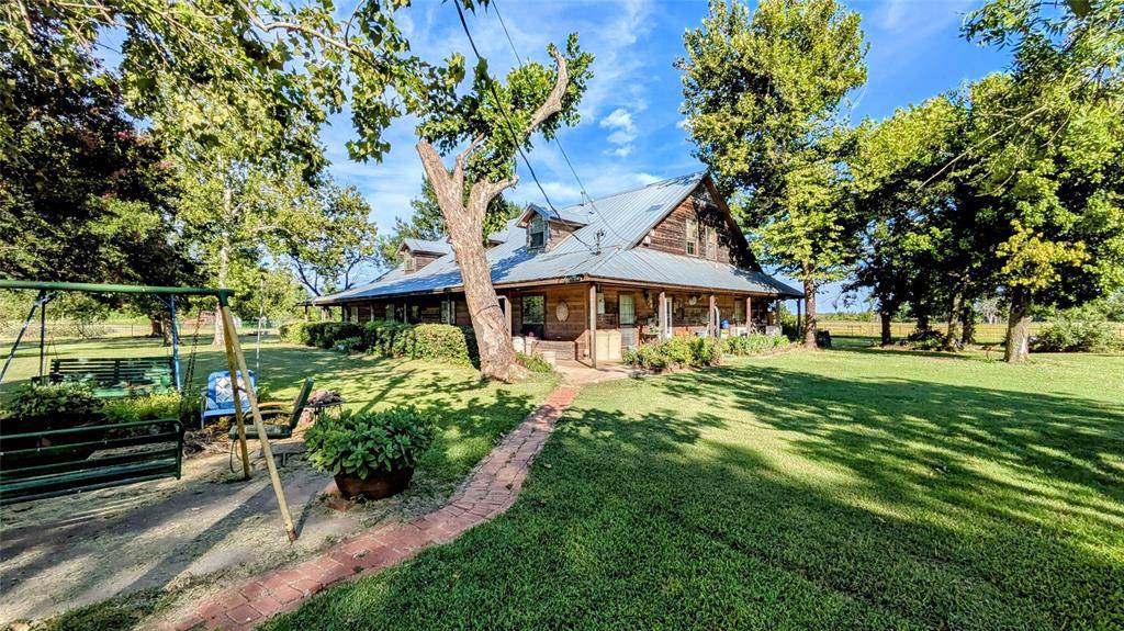 263 County Road 1160 - Photo 1