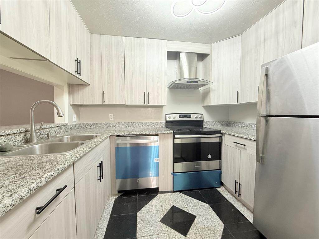 980 Weatherred Drive - Photo 1