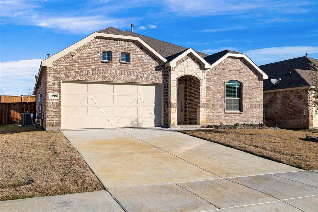 3213 Layla Creek Drive - Photo 1