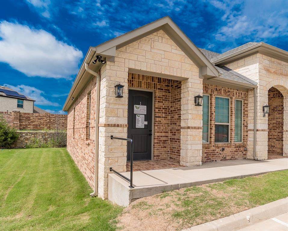 450 Hawkins Run Drive - Photo 1