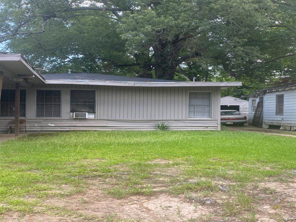 2946 Midway Street - Photo 1