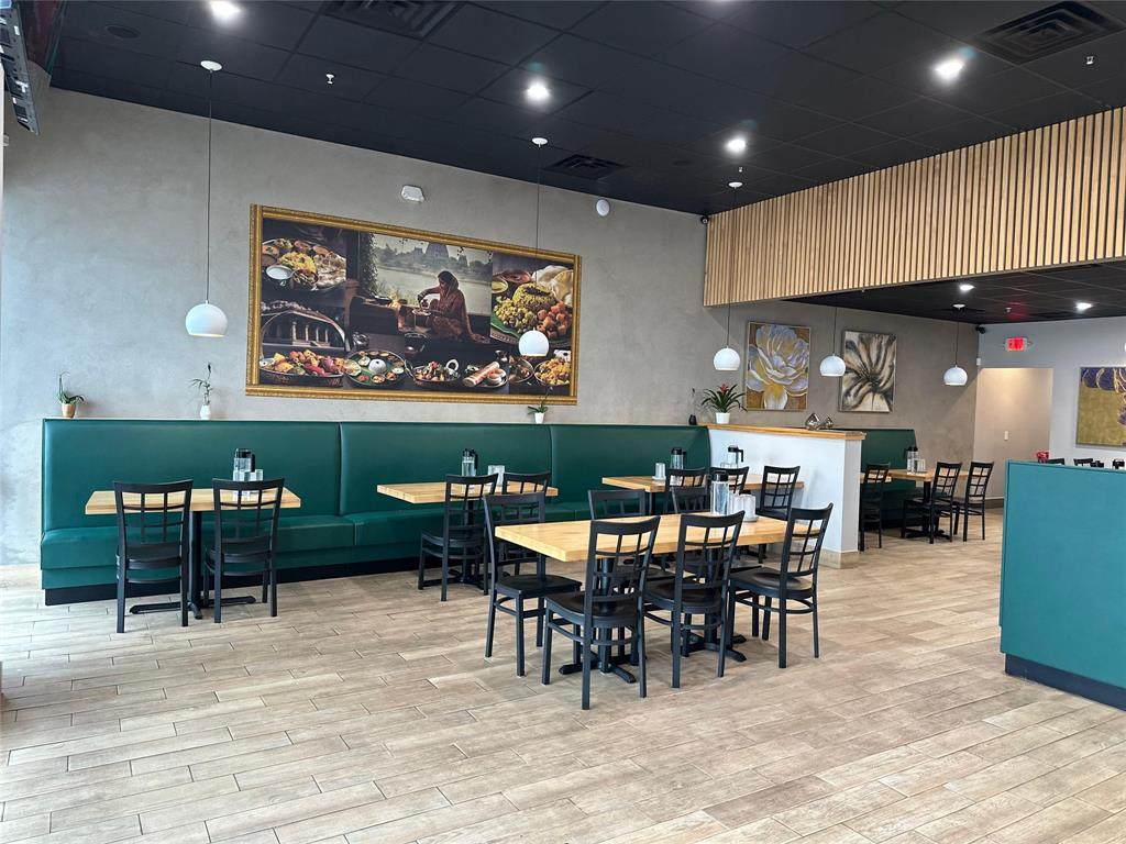 2111 University Drive - Photo 1