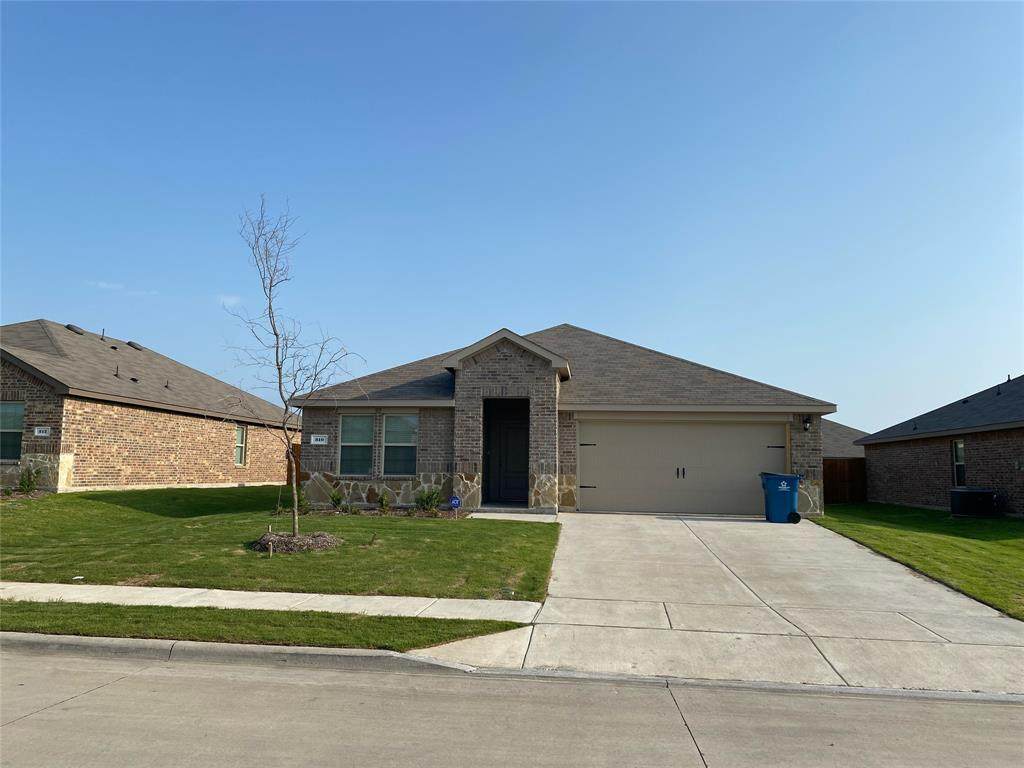 310 Wrangler Drive - Photo 1
