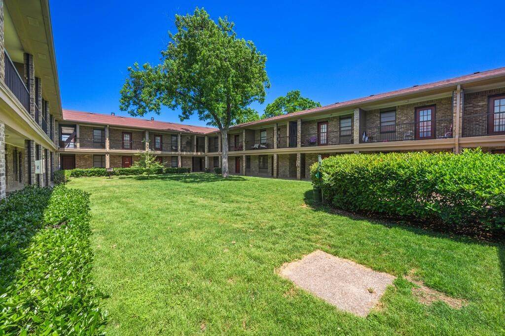 1226 Baylor Avenue - Photo 1