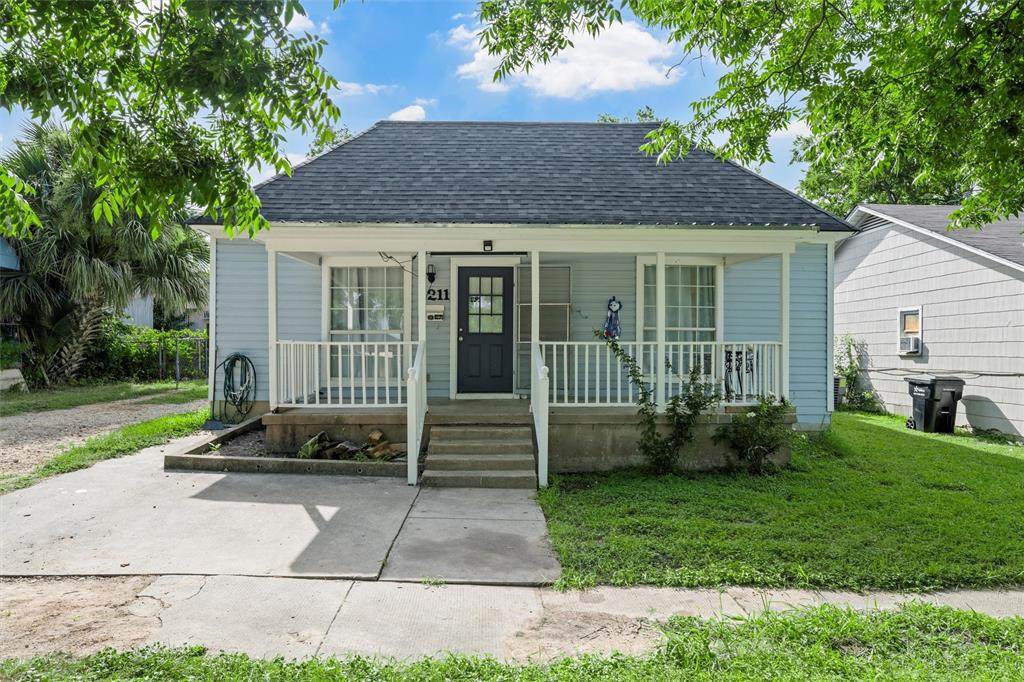 1211 17th Street - Photo 1