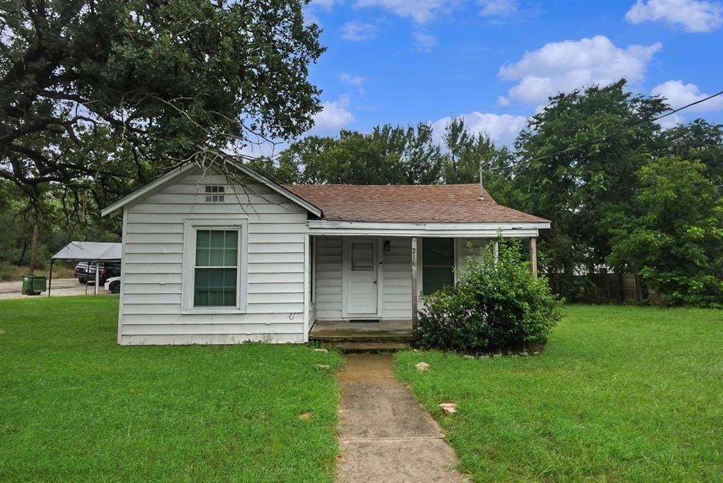 216 19th Street - Photo 1