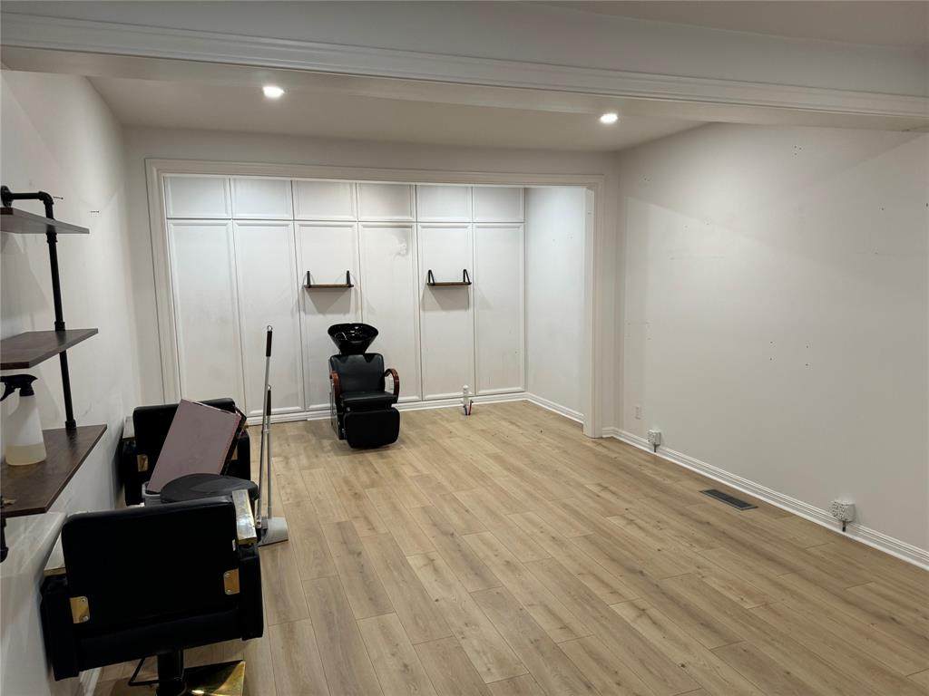 542 Hickory Street - Photo 1