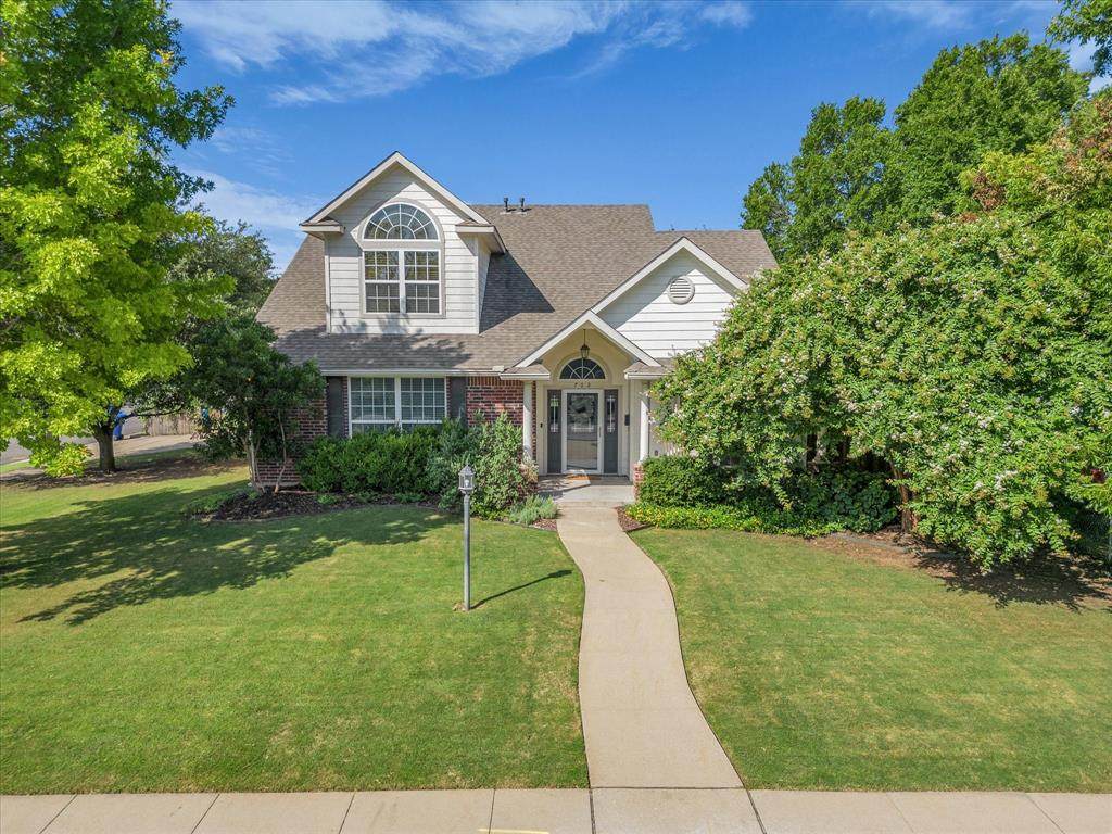 702 13th Street - Photo 1