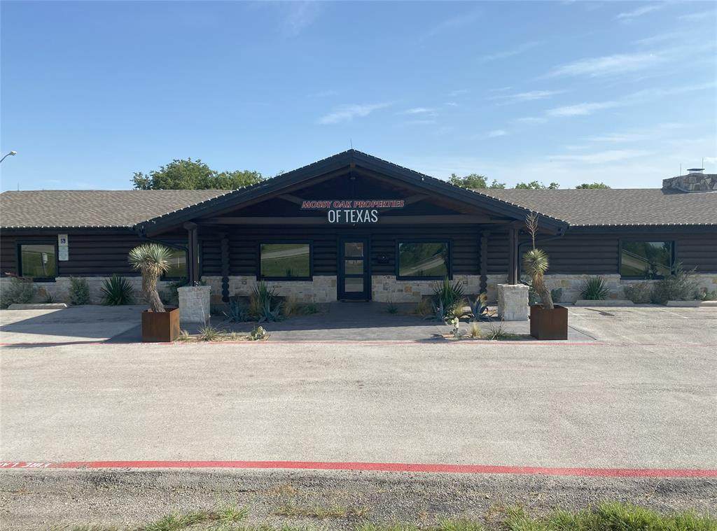 4000 University Drive - Photo 1