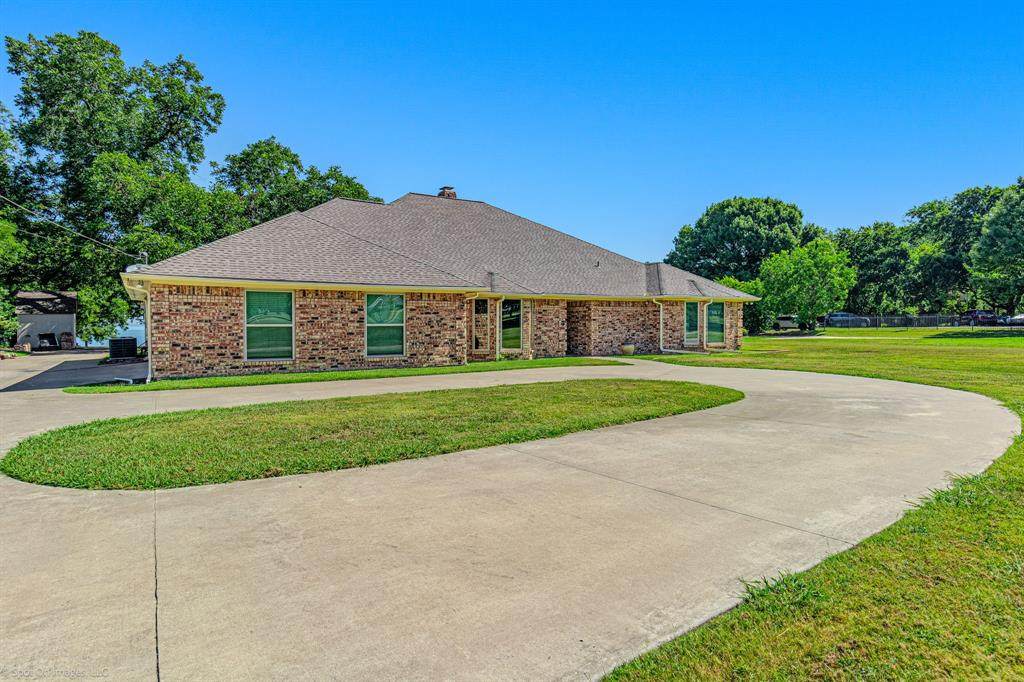 512 Terry Lane - Photo 1