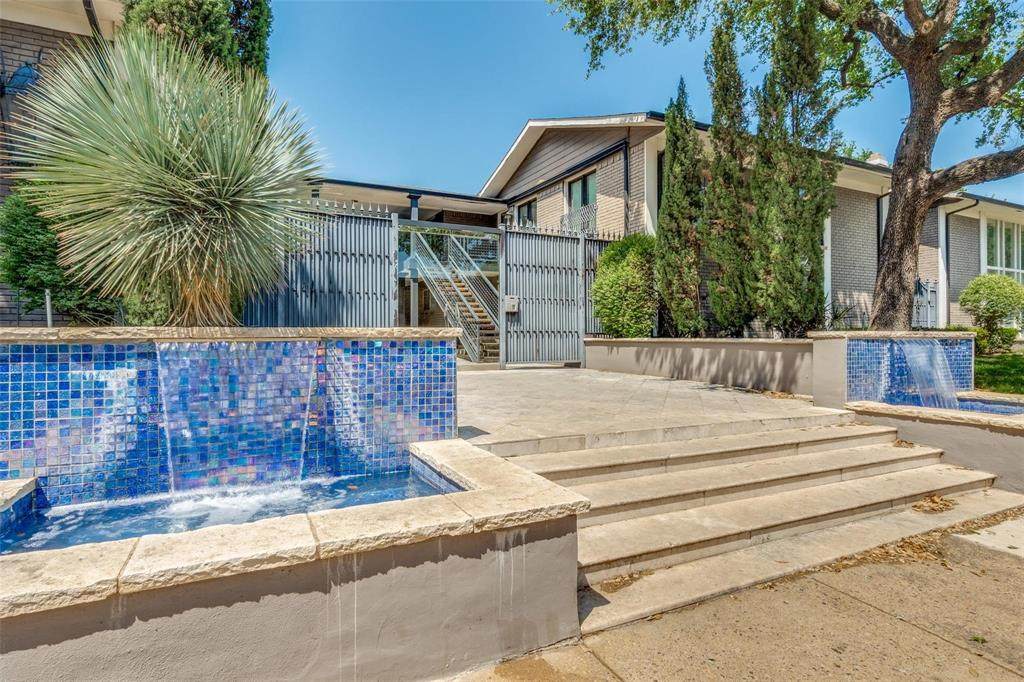 10211 Regal Oaks Drive - Photo 1