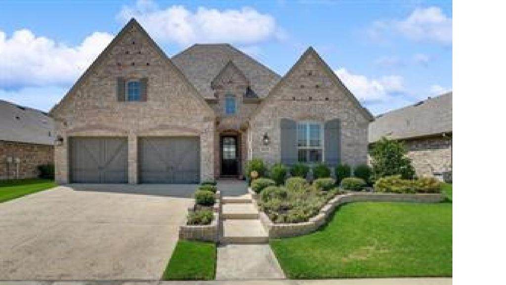 1121 8th Street - Photo 1