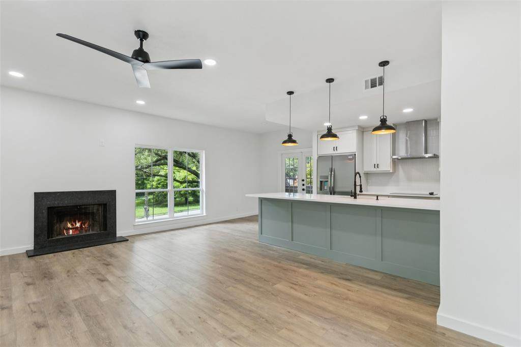 8601 Park Lane - Photo 1