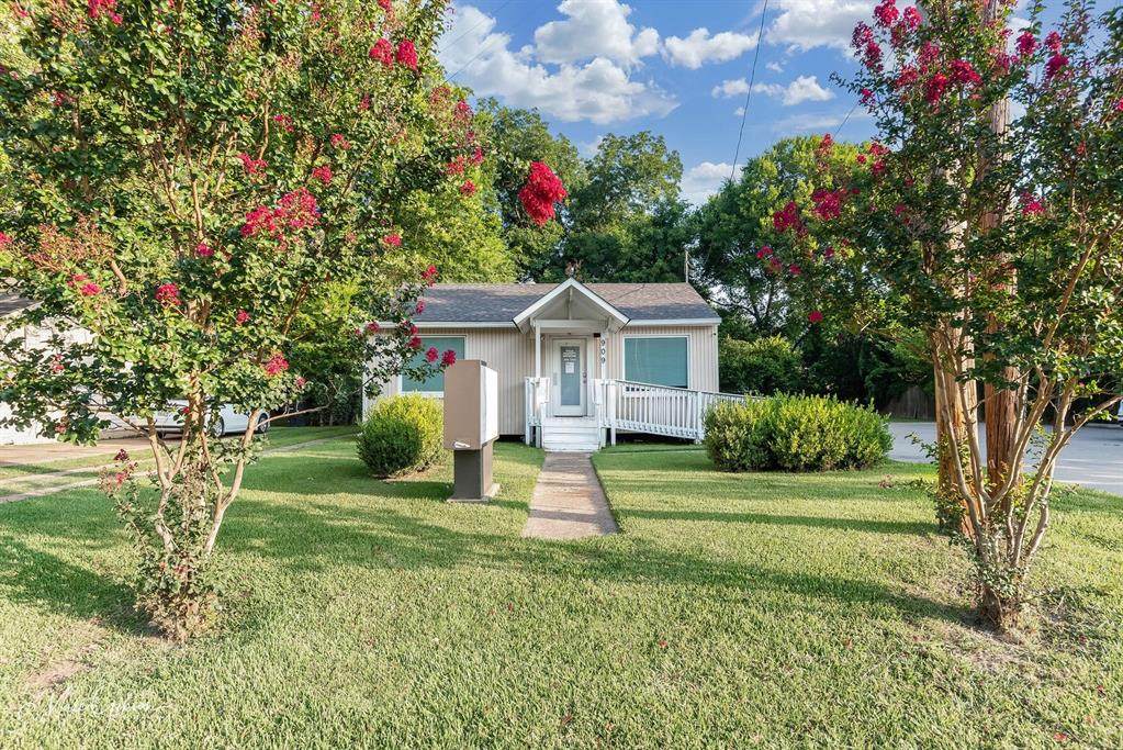 909 Mcdade Street - Photo 1