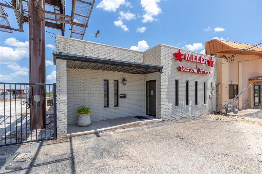 4817 Hill Street - Photo 1