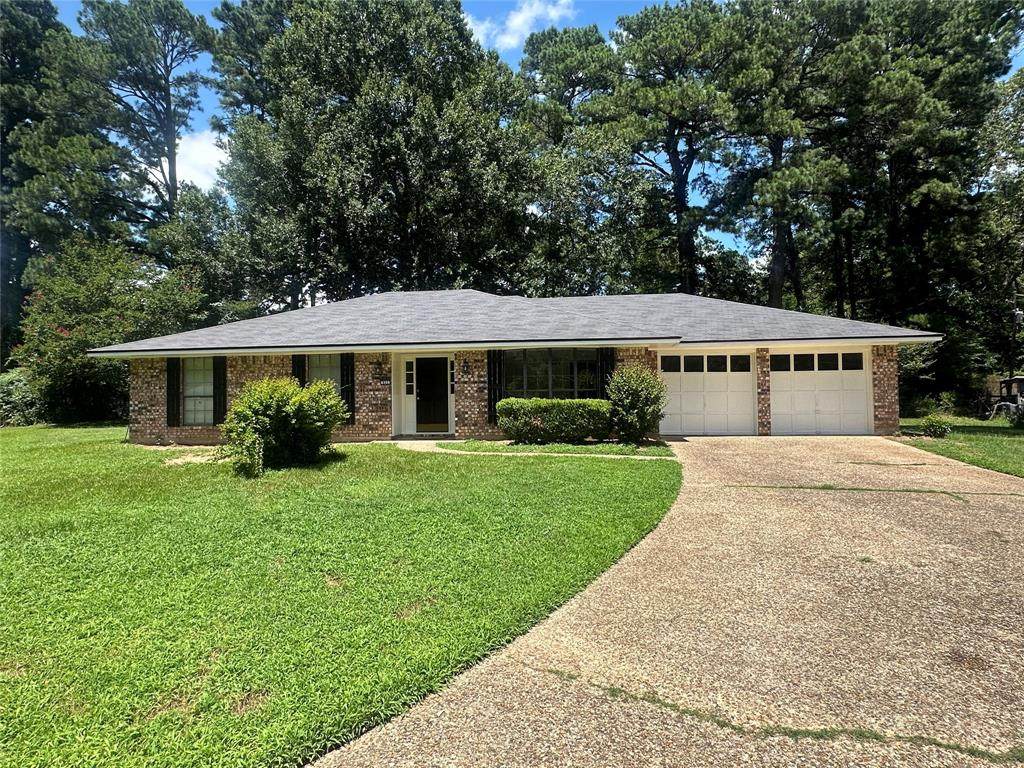 955 Roanoke Drive - Photo 1