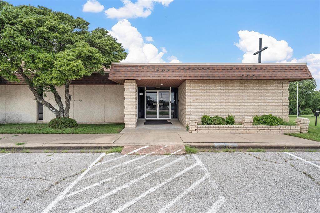 2801 Robinson Drive - Photo 1