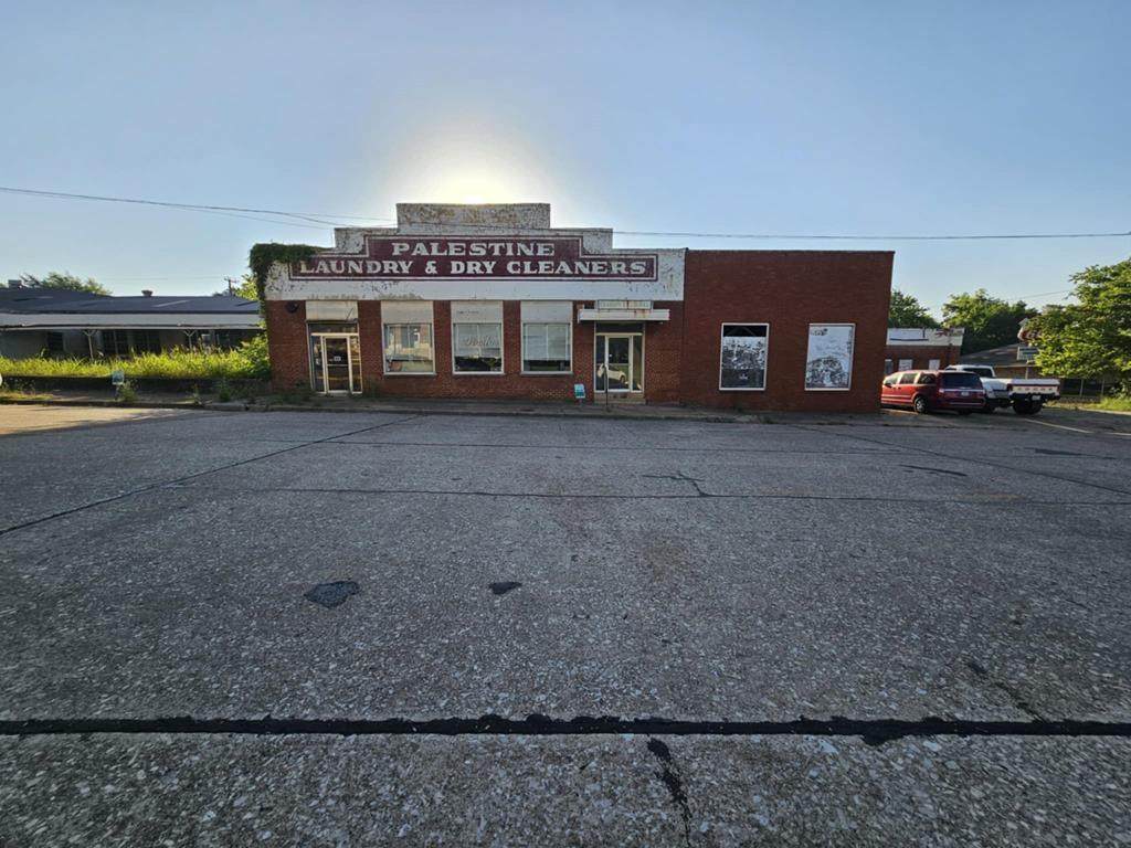 502 Perry Street - Photo 1