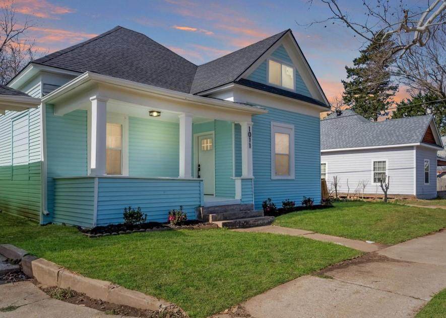 1011 Armstrong Avenue - Photo 1