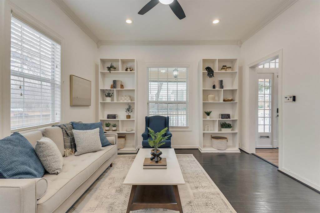 909 Elsbeth Street - Photo 1