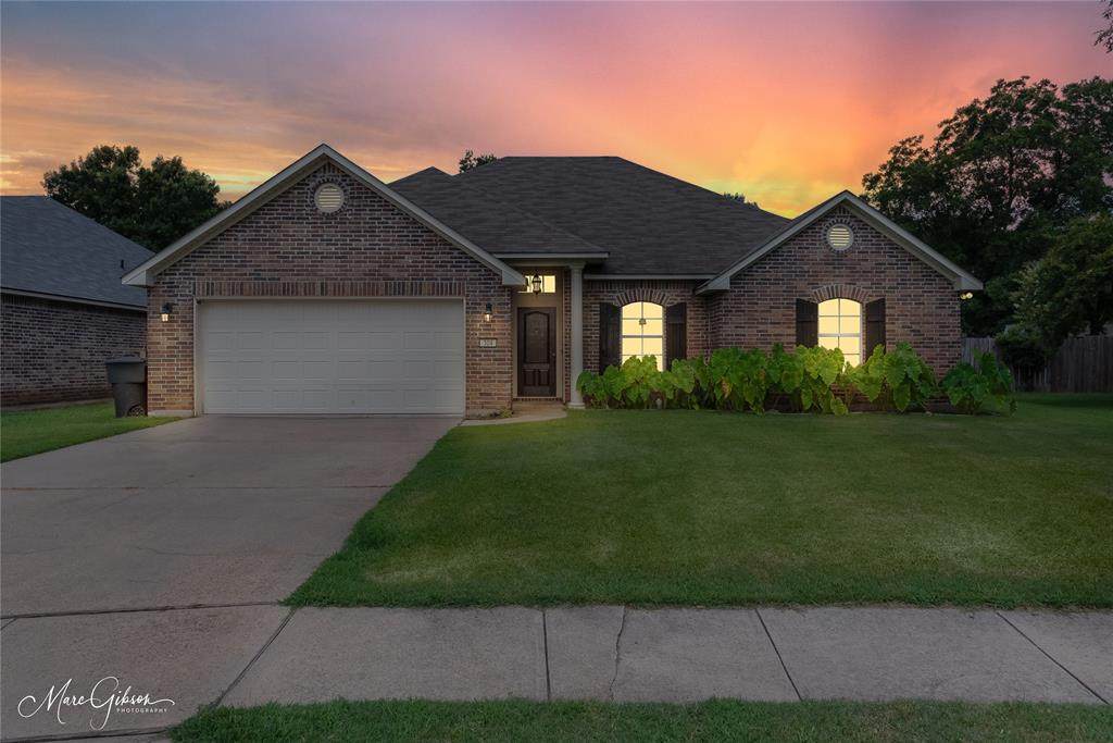 304 Avondale Lane - Photo 1